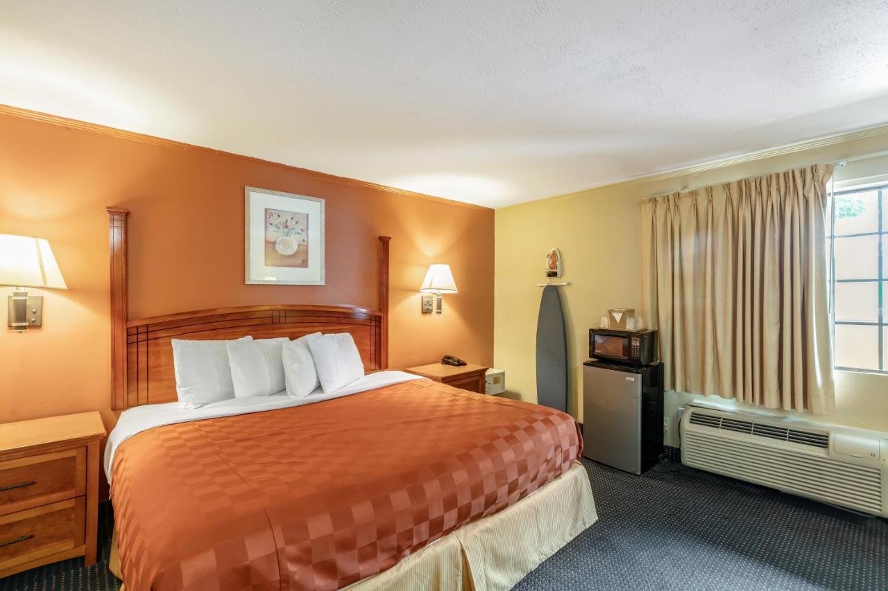 Red Carpet Inn - Stamford Dış mekan fotoğraf
