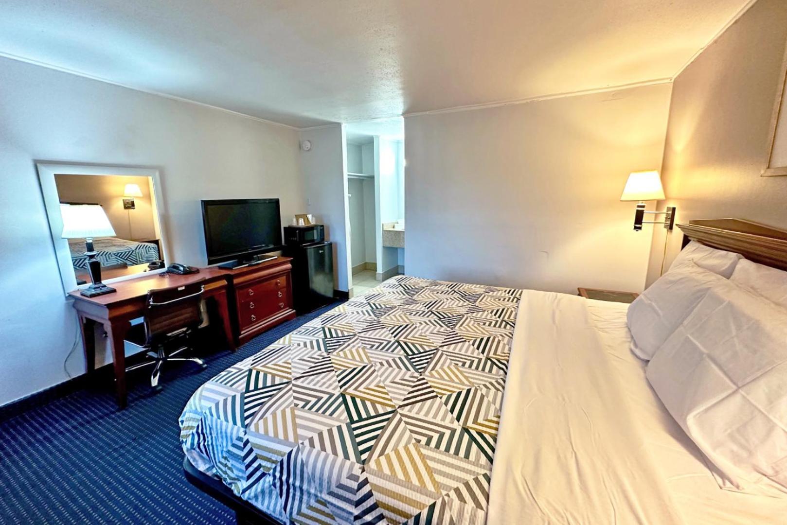 Red Carpet Inn - Stamford Dış mekan fotoğraf
