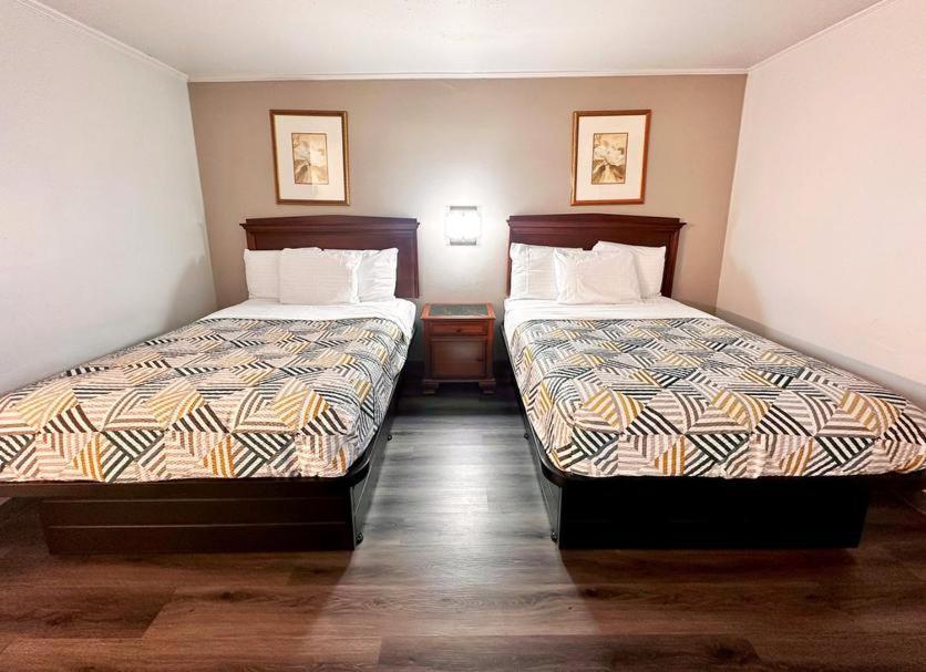 Red Carpet Inn - Stamford Dış mekan fotoğraf